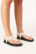 Anika Sandal