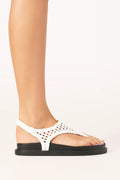 Anika Sandal